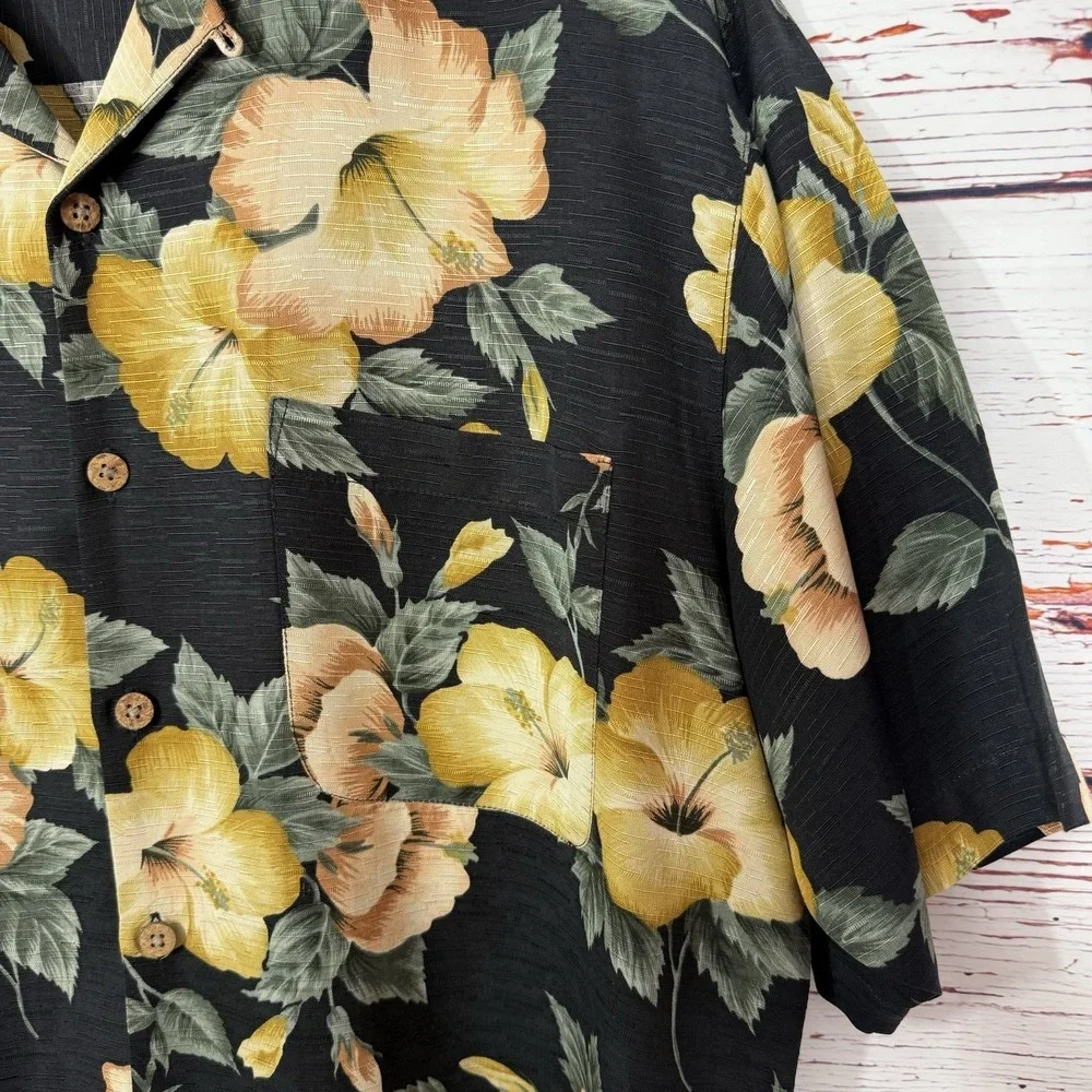 VTG Tommy Bahama Mens  Hawaiian 100% Silk Shirt Size M Floral Tropical Button - Picture 5 of 13